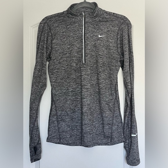 Nike Tops - Nike Women’s Half Zip Running Shirt Pullover Gray Reflective Thumbholes Small